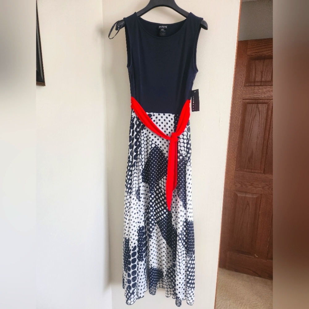 DressENFOCUS Studio Dress Size 4 Navy With R